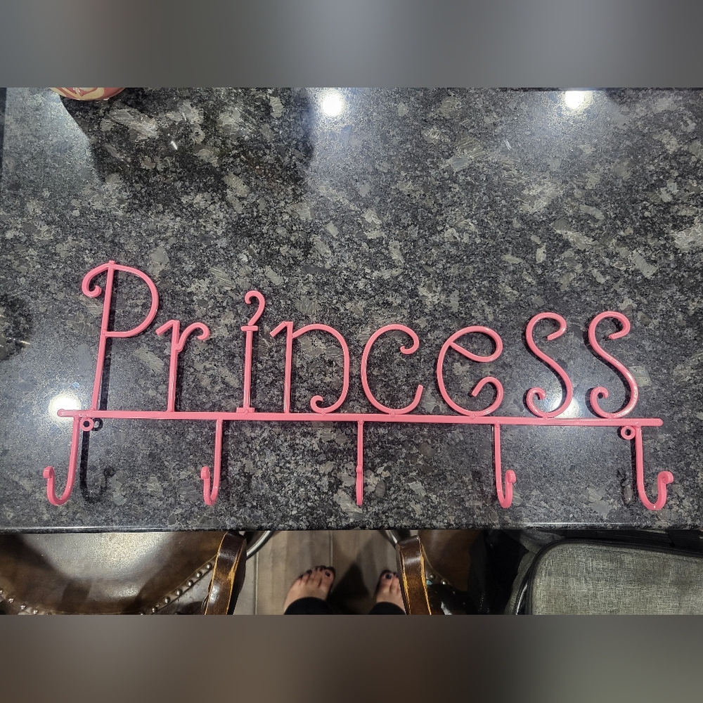 Pink Princess Wall Hook Rack - Picture 2 of 2